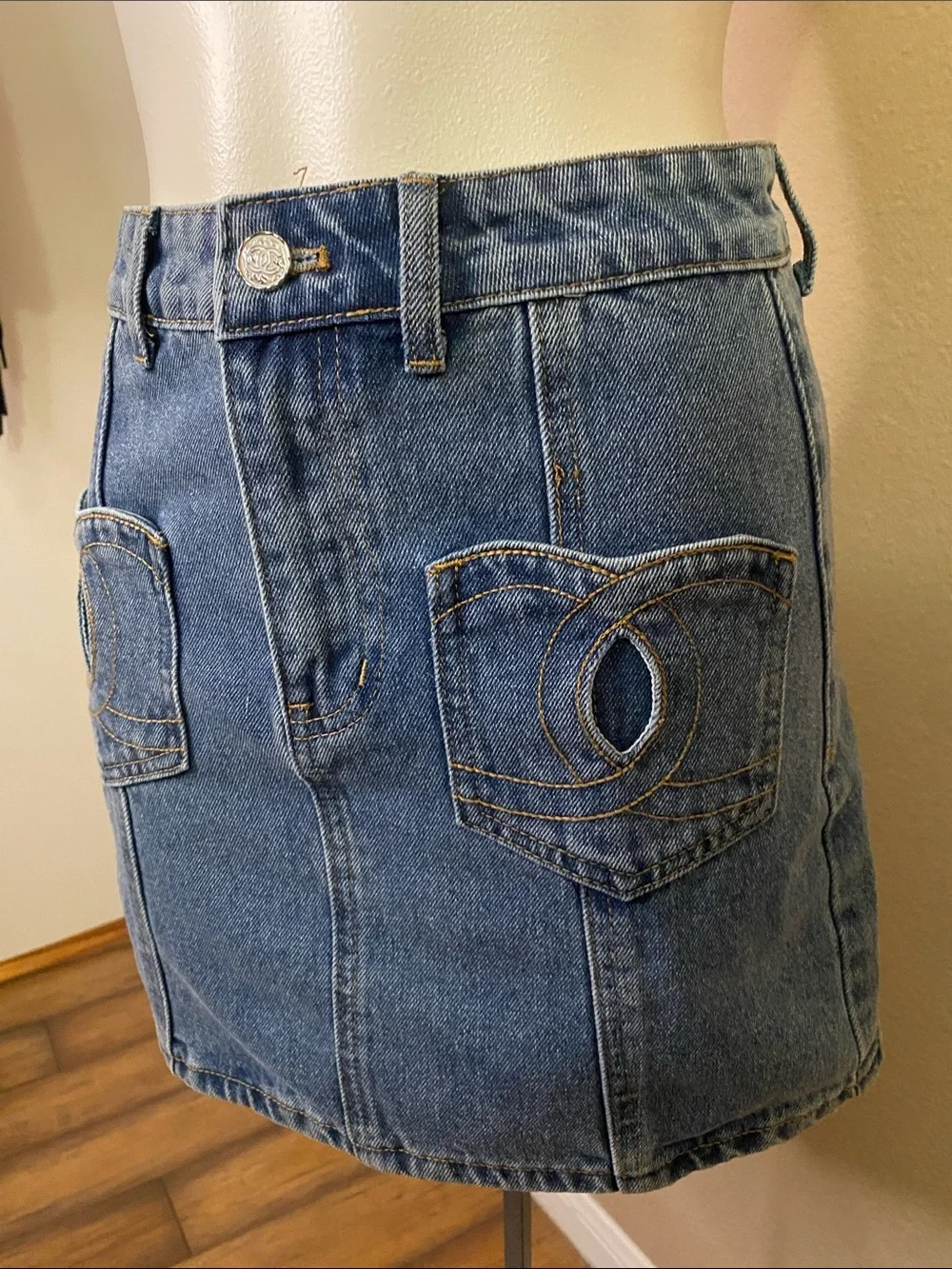 Chanel Blue Denim Skirt with CC cutout front pockets 36